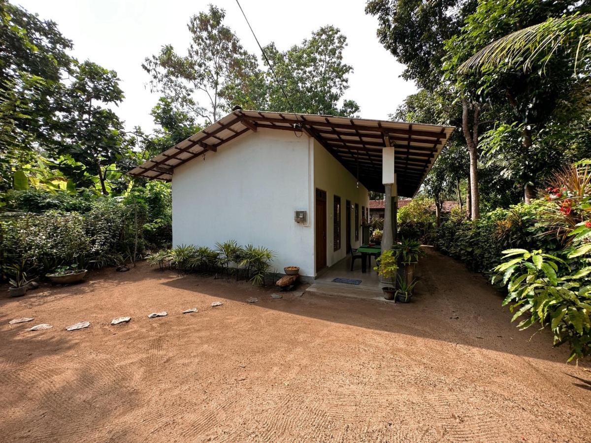 Midigama Inn Ahangama Exterior foto
